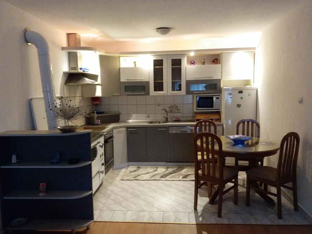 Ferienwohnung Kuca Za Odmor Sarcevic Prozor Exterior foto